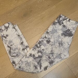 lululemon Size 6 wunderunders